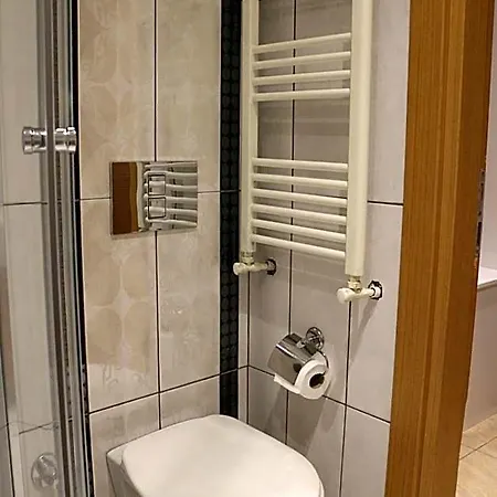 Otel The *